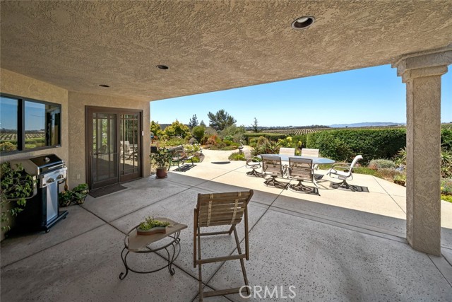 225 Broken Arrow Road, Nipomo CA: https://media.crmls.org/medias/697ae97f-73ac-46b4-ba1d-7fe7a189deaf.jpg
