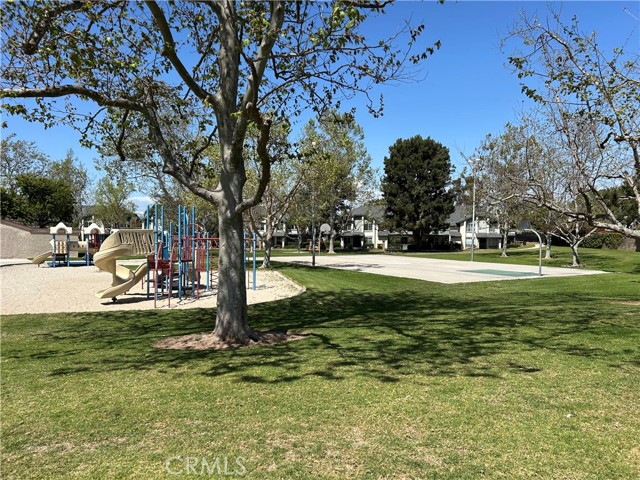 Detail Gallery Image 33 of 47 For 18232 Parkview Ln #103,  Huntington Beach,  CA 92648 - 1 Beds | 1 Baths