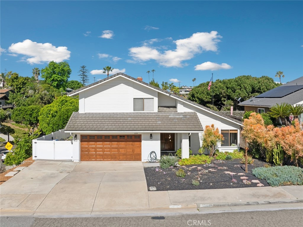 1359 Knoll Drive