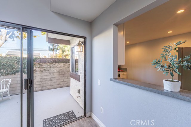Detail Gallery Image 14 of 39 For 5002 E Atherton, Long Beach,  CA 90815 - 2 Beds | 2/1 Baths