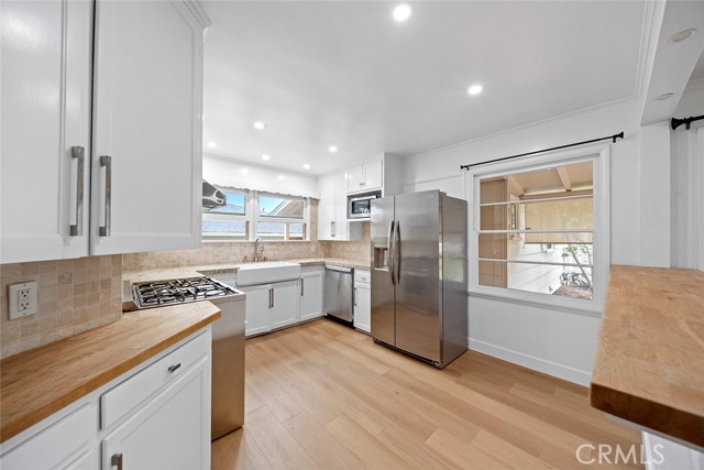 795 Saint Anns Drive, Laguna Beach CA: https://media.crmls.org/medias/697b6a0b-ba67-4cec-bc03-bffb079b3da8.jpg