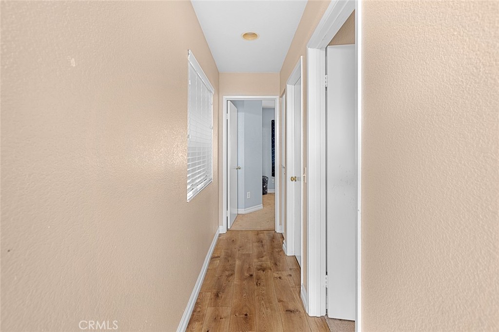 https://media.crmls.org/medias/697bd8b2-3ca9-4434-a281-43589899aa06.jpg?preset=X-Large