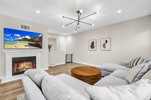 Detail Gallery Image 7 of 50 For 192 Wild Lilac, Irvine,  CA 92620 - 3 Beds | 3 Baths