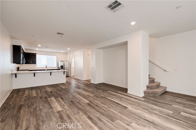 Detail Gallery Image 4 of 54 For 14424 Lily Ln #5,  Gardena,  CA 90247 - 3 Beds | 3/1 Baths