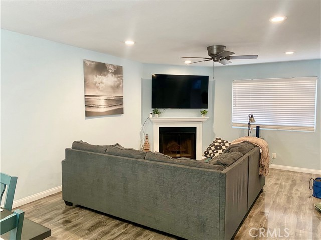 Detail Gallery Image 6 of 32 For 1450 W 146th Street #2,  Gardena,  CA 90247 - 2 Beds | 2/1 Baths