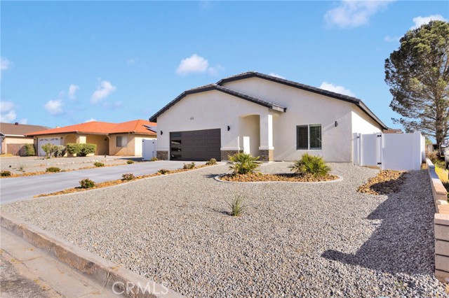 Detail Gallery Image 3 of 46 For 14812 Crofton, Helendale,  CA 92342 - 4 Beds | 2 Baths