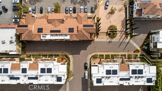 Detail Gallery Image 5 of 61 For 9339 Alondra Bld #2,  Bellflower,  CA 90706 - 3 Beds | 4 Baths