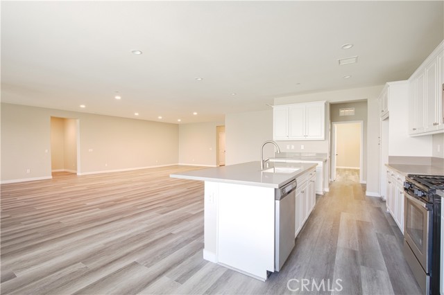 Detail Gallery Image 18 of 56 For 34899 Windwood Glen Ln, Murrieta,  CA 92563 - 4 Beds | 2/1 Baths