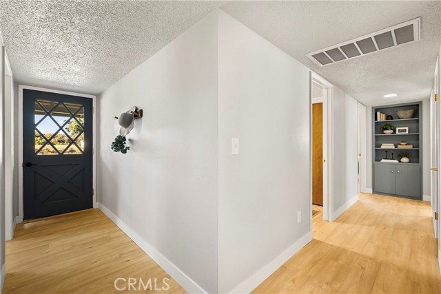 Detail Gallery Image 6 of 50 For 3261 Rodeo Avenue, Chico,  CA 95973 - 3 Beds | 2 Baths