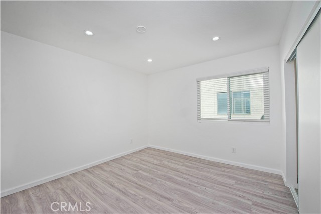 20227 Elkwood Street, Winnetka CA: https://media.crmls.org/medias/698051ef-4a6e-48f2-a8a1-80f78b28df4f.jpg