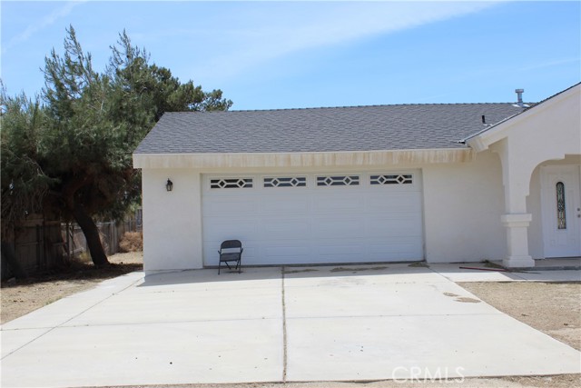Detail Gallery Image 3 of 16 For 10128 E Ave S12, Littlerock,  CA 93543 - 3 Beds | 3 Baths
