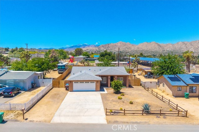 Detail Gallery Image 1 of 41 For 7566 Fox Trl, Yucca Valley,  CA 92284 - 3 Beds | 2 Baths