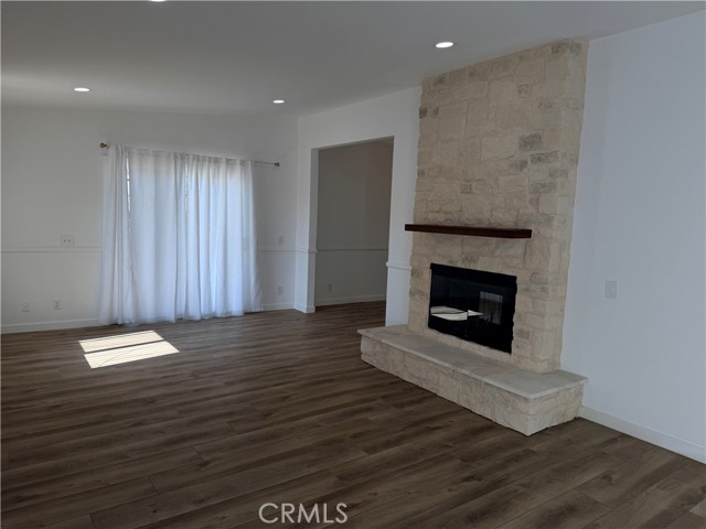 Detail Gallery Image 12 of 38 For 1720 Elsinore Cir, Oxnard,  CA 93035 - 3 Beds | 2 Baths