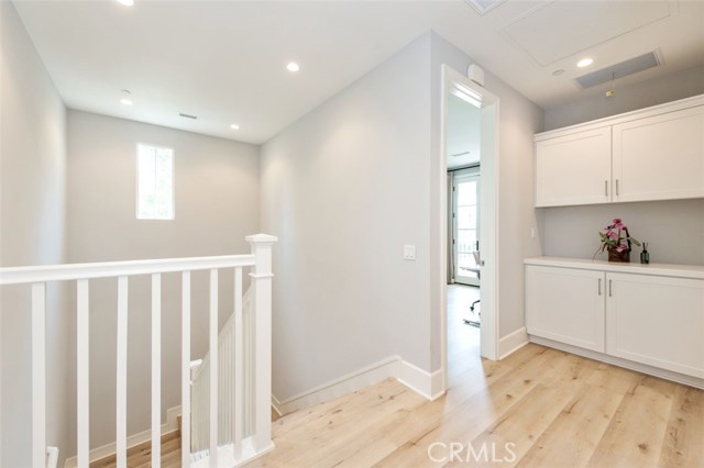 Detail Gallery Image 12 of 18 For 114 Vigna, Irvine,  CA 92602 - 4 Beds | 3/1 Baths