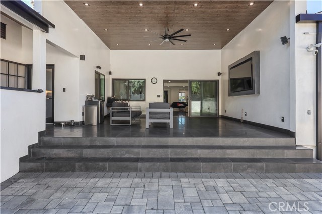 Detail Gallery Image 36 of 40 For 2240 N Parish, Burbank,  CA 91504 - 4 Beds | 2 Baths