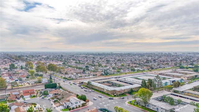 Detail Gallery Image 31 of 36 For 5018 Elderhall Ave, Lakewood,  CA 90712 - 4 Beds | 2 Baths