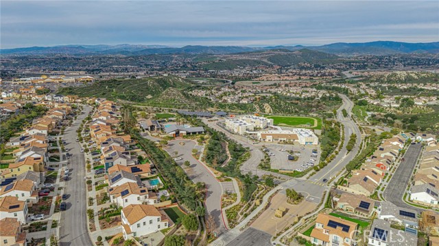 Detail Gallery Image 59 of 67 For 25035 Hidden Willow, Canyon Country,  CA 91387 - 5 Beds | 4 Baths