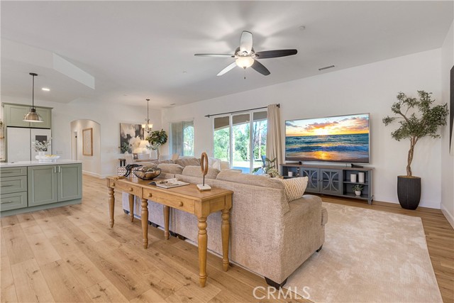 Detail Gallery Image 8 of 48 For 1986 Grey Rabbit Hollow Ln, Fallbrook,  CA 92028 - 4 Beds | 2 Baths