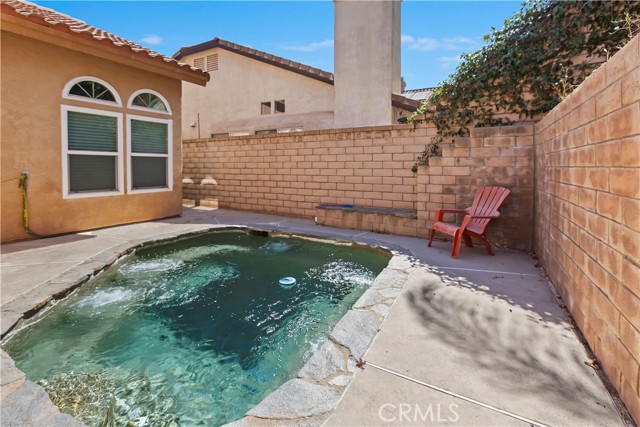 Detail Gallery Image 9 of 45 For 22509 Silver Dollar St, Corona,  CA 92883 - 3 Beds | 2/1 Baths