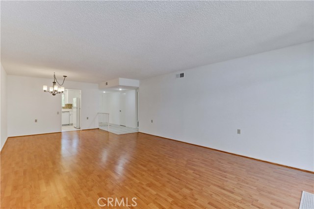 3463 Bahia Blanca W, Laguna Woods CA: https://media.crmls.org/medias/69845e04-e637-4179-b872-a1f1b701480b.jpg