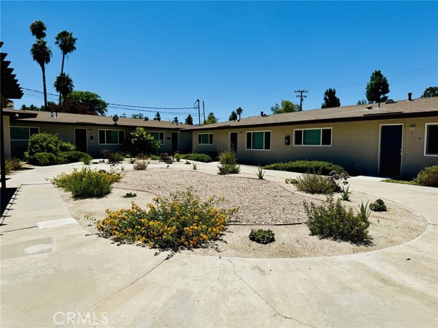 Detail Gallery Image 2 of 10 For 70 N San Mateo #5,  Redlands,  CA 92373 - 2 Beds | 1 Baths