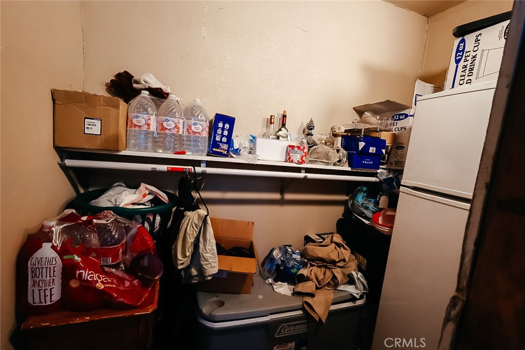 https://media.crmls.org/medias/69861934-b388-449b-9022-d1b24fd651aa.jpg?preset=X-Large