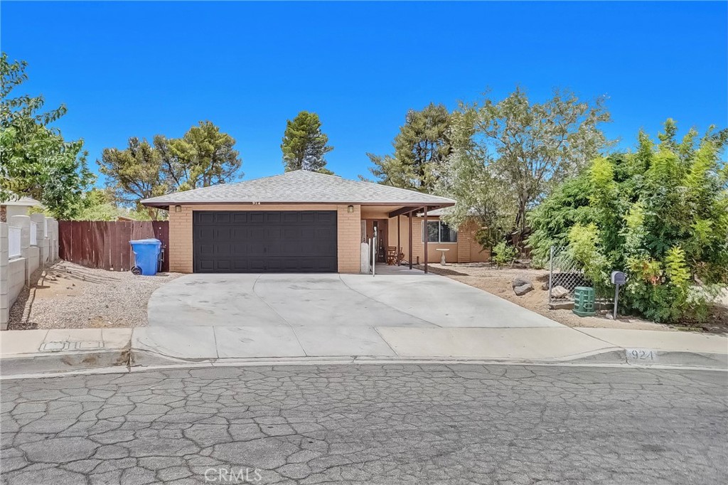 924 Creosote Court, Barstow, CA 92311