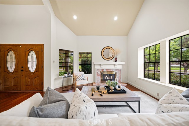 Photo #8: OC23177799 Listing 