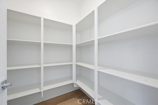 Detail Gallery Image 9 of 26 For 9327 via Azul, Pico Rivera,  CA 90660 - 4 Beds | 3/1 Baths