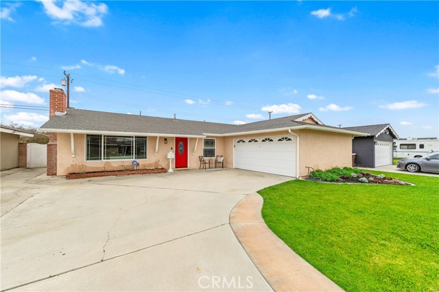 5472 Santa Gertrudes, Garden Grove CA: https://media.crmls.org/medias/6987c6a7-03e8-49ba-9428-6f9fb9605df1.jpg