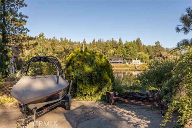 Detail Gallery Image 44 of 49 For 39389 N Shore Dr, Fawnskin,  CA 92333 - 3 Beds | 2 Baths