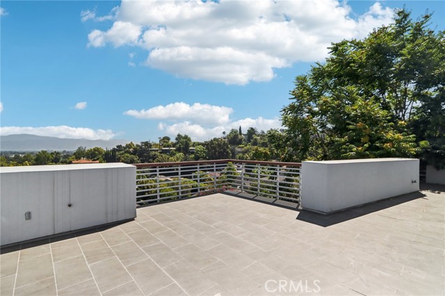 Detail Gallery Image 56 of 75 For 13424 Contour Dr, Sherman Oaks,  CA 91423 - 3 Beds | 4 Baths