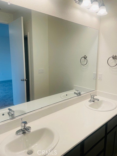 Detail Gallery Image 8 of 10 For 134 Squaw Valley Dr., Merced,  CA 95341 - 4 Beds | 2 Baths