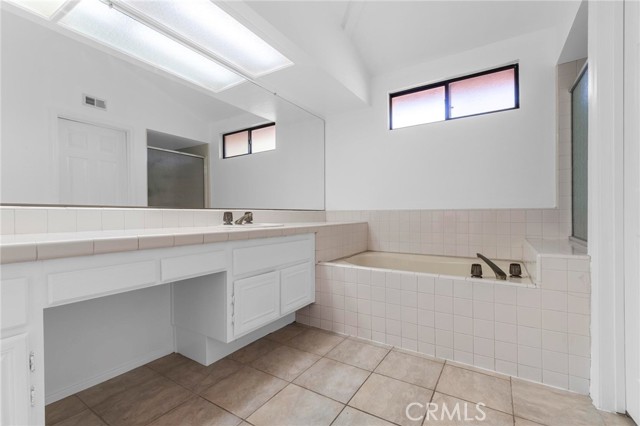 Detail Gallery Image 21 of 33 For 1548 Vallecito, Pomona,  CA 91768 - 3 Beds | 3 Baths