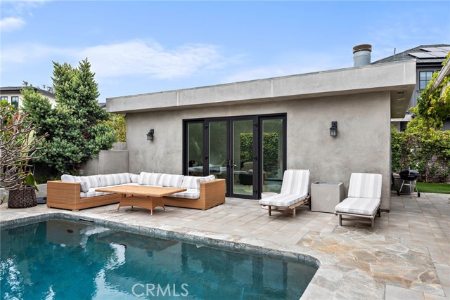 Detail Gallery Image 24 of 33 For 1401 Lincoln Ln, Newport Beach,  CA 92660 - 4 Beds | 5 Baths