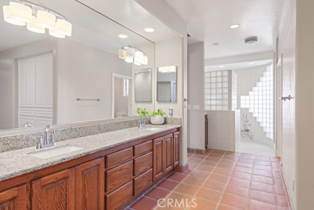 38075 Via Majorca, Murrieta CA: https://media.crmls.org/medias/698b668a-9ecd-46d7-94cc-020b910b3643.jpg