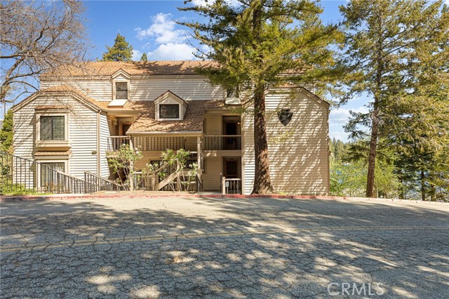 Detail Gallery Image 35 of 40 For 4 Village #B,  Lake Arrowhead,  CA 92352 - 2 Beds | 3 Baths