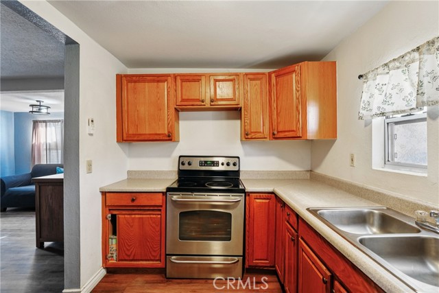 313 N 3rd St, Banning CA: https://media.crmls.org/medias/698bde02-f91d-44e1-b11c-0a3a27b4b2ce.jpg