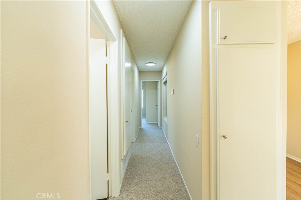 https://media.crmls.org/medias/698bf65b-7aab-4f3e-b040-447545ebf836.jpg?preset=X-Large