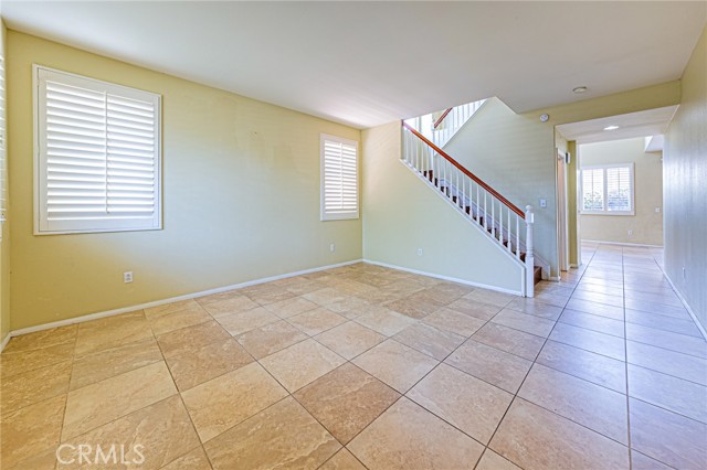 955 Blackberry Lane, Carson CA: https://media.crmls.org/medias/698c4cff-3779-4bf7-ac19-e0de3fe52d98.jpg