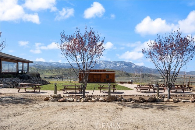 Detail Gallery Image 12 of 57 For 24627 Cummings Valley Rd, Tehachapi,  CA 93561 - 5 Beds | 3 Baths
