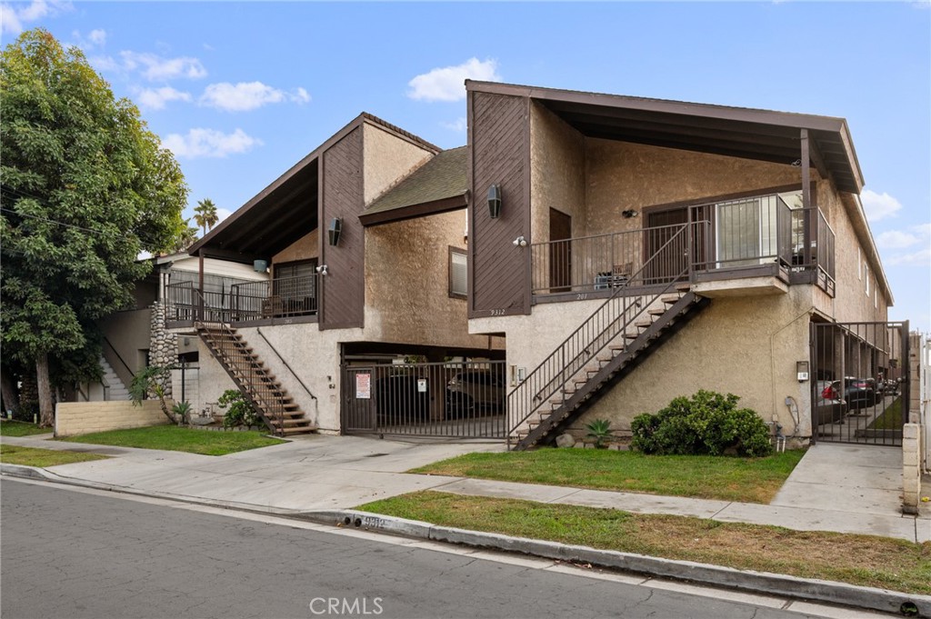 9312 Palm Street #209