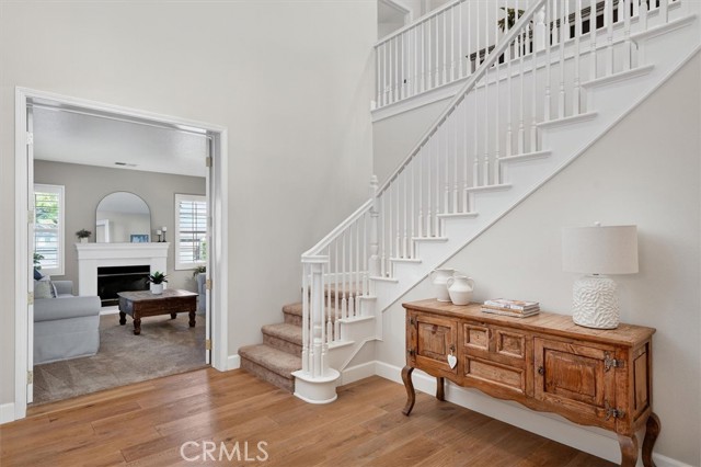 Detail Gallery Image 5 of 55 For 29231 Black Pine Way, Saugus,  CA 91390 - 6 Beds | 4/1 Baths