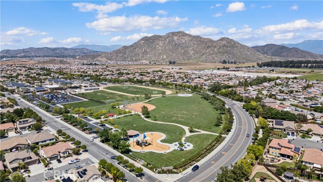 Detail Gallery Image 32 of 33 For 28264 Spring Creek Way, Menifee,  CA 92585 - 4 Beds | 3 Baths