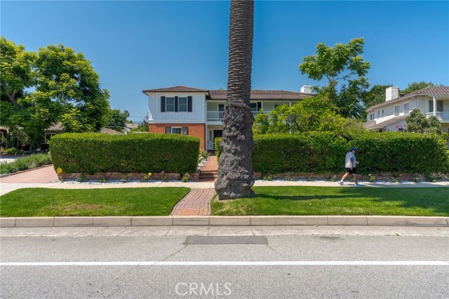 2245 E California Boulevard, San Marino CA: https://media.crmls.org/medias/698e71ae-1009-4f56-afce-72105c6547e6.jpg