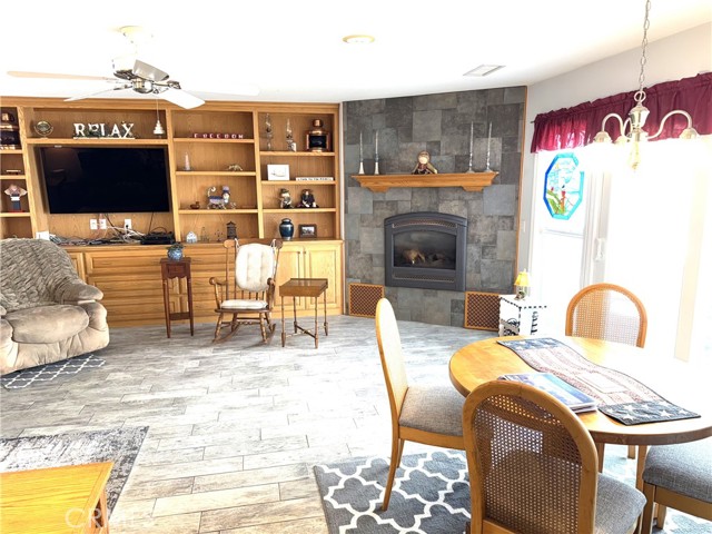 25335 Classic Drive, Mission Viejo CA: https://media.crmls.org/medias/698e8f23-f923-46bb-86b7-41fae41f89ec.jpg
