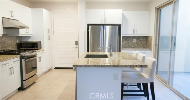 Detail Gallery Image 5 of 17 For 57 Wild Rose, Lake Forest,  CA 92630 - 3 Beds | 3 Baths