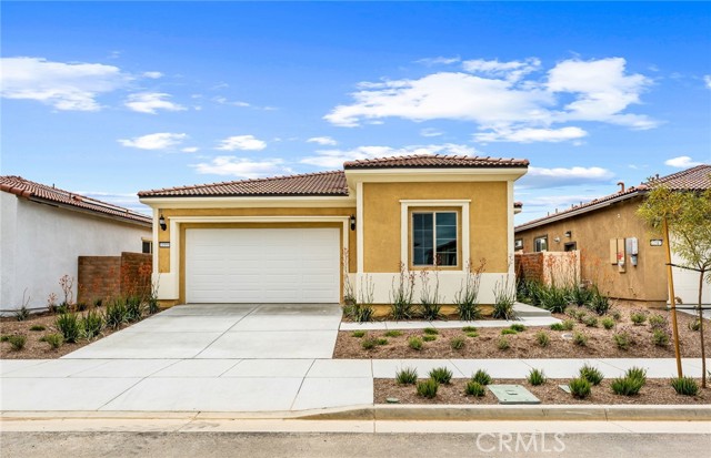 Detail Gallery Image 1 of 30 For 11955 Greenpeak St, Corona,  CA 92883 - 2 Beds | 2 Baths