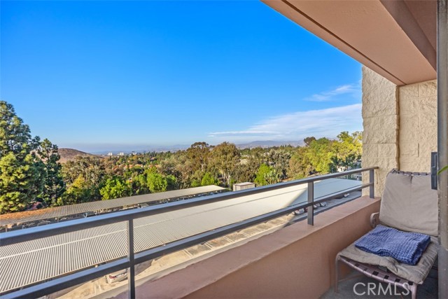 Detail Gallery Image 24 of 32 For 24055 Paseo Del Lago #303,  Laguna Woods,  CA 92637 - 2 Beds | 2 Baths