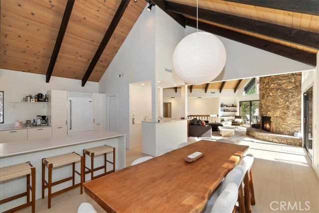 Detail Gallery Image 11 of 63 For 299 Riviera, Lake Arrowhead,  CA 92352 - 6 Beds | 4 Baths